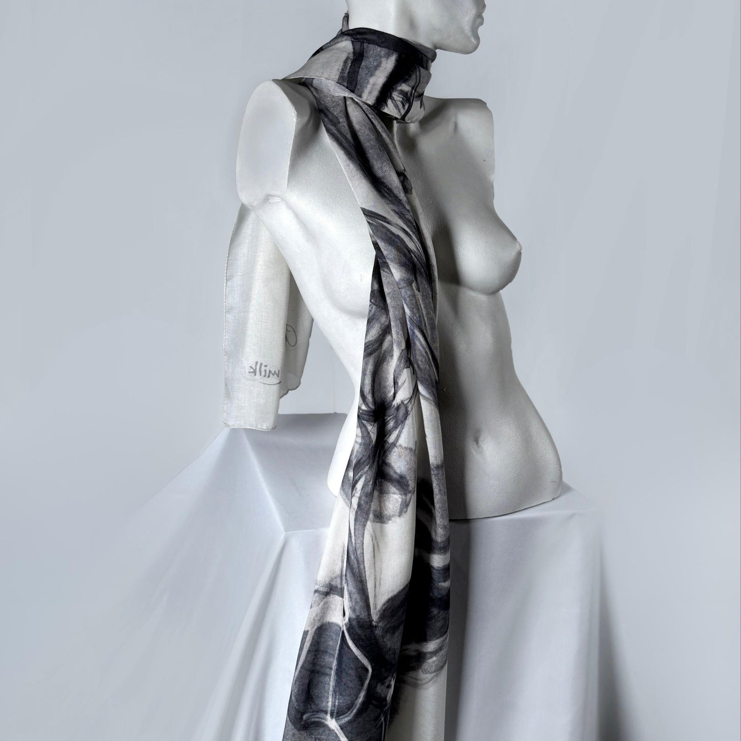 Scarf Chloe Trayhurn x Human Milk - CIRRUS 180cm x 70cm